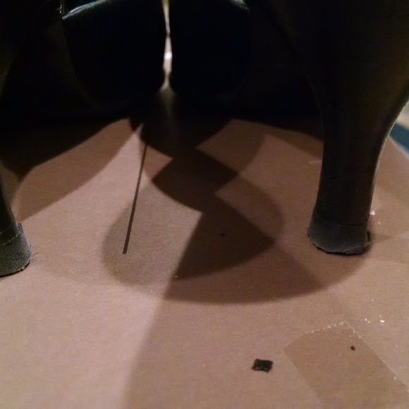 Donated - Paolo Blk Mules Kitten Heels - Picture 3 of 6